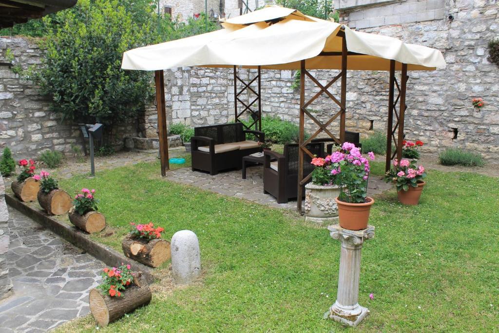 Residenza Le Logge Bed & Breakfast Gubbio Dış mekan fotoğraf