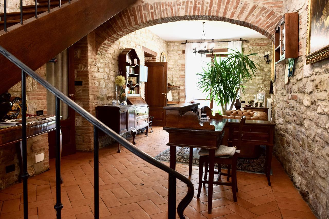 Residenza Le Logge Bed & Breakfast Gubbio Dış mekan fotoğraf