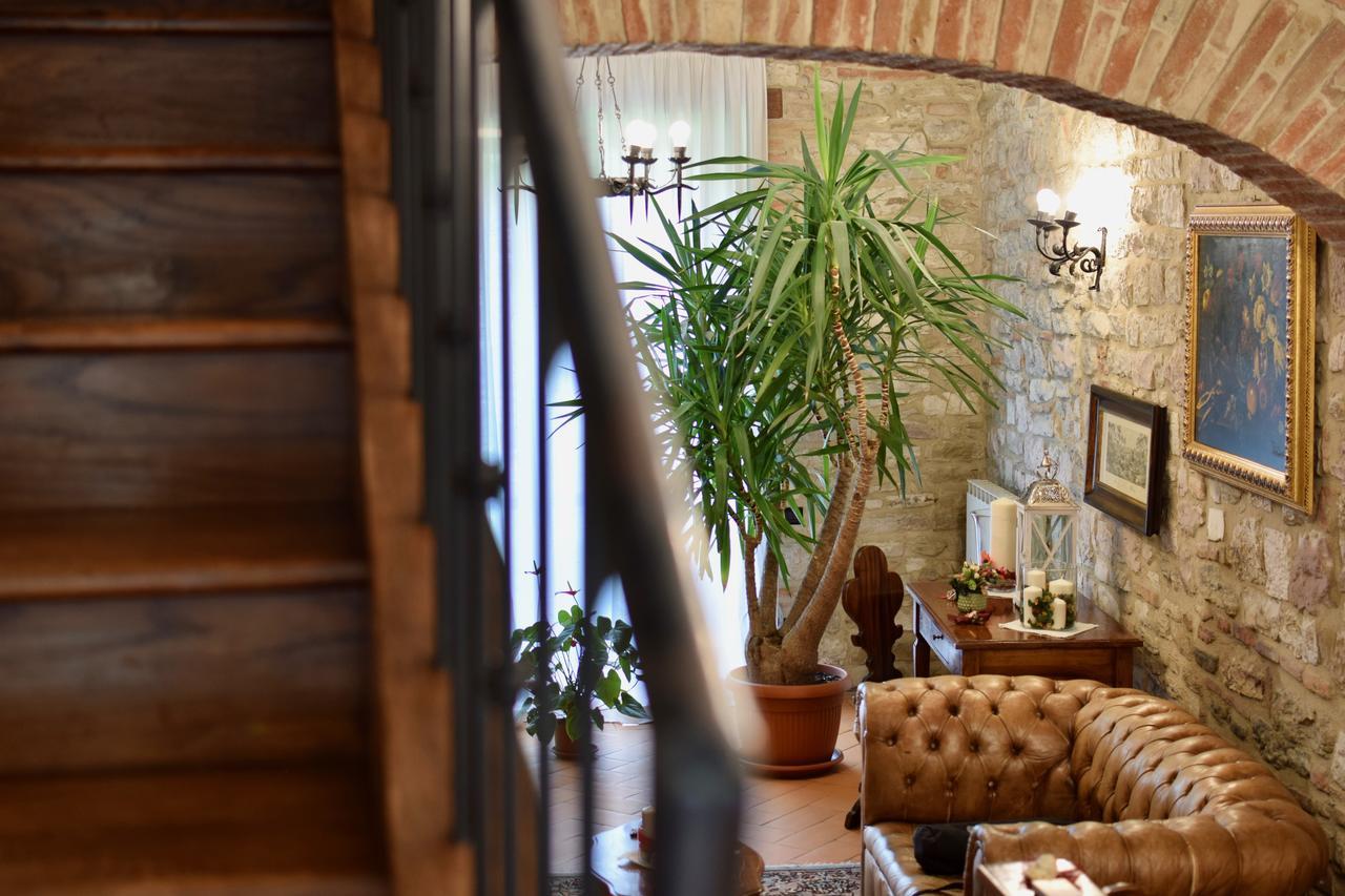 Residenza Le Logge Bed & Breakfast Gubbio Dış mekan fotoğraf